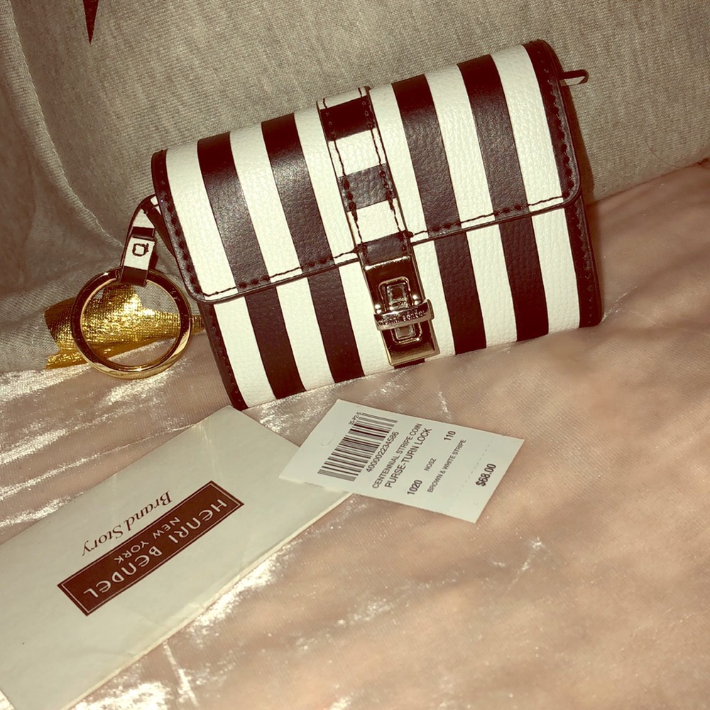 Henry Bendel coin purse